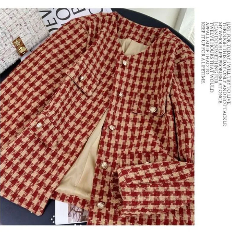 New 2026 Women's Spring Autumn Jacket Top Small Fragrant Style Short Coat Single-breasted Temperament Jacket Female Outerwear
New 2026 Women's Spring Autumn Jacket Top Small Fragrant Style Short Coat Single-breasted Temperament Jacket Female Outerwear