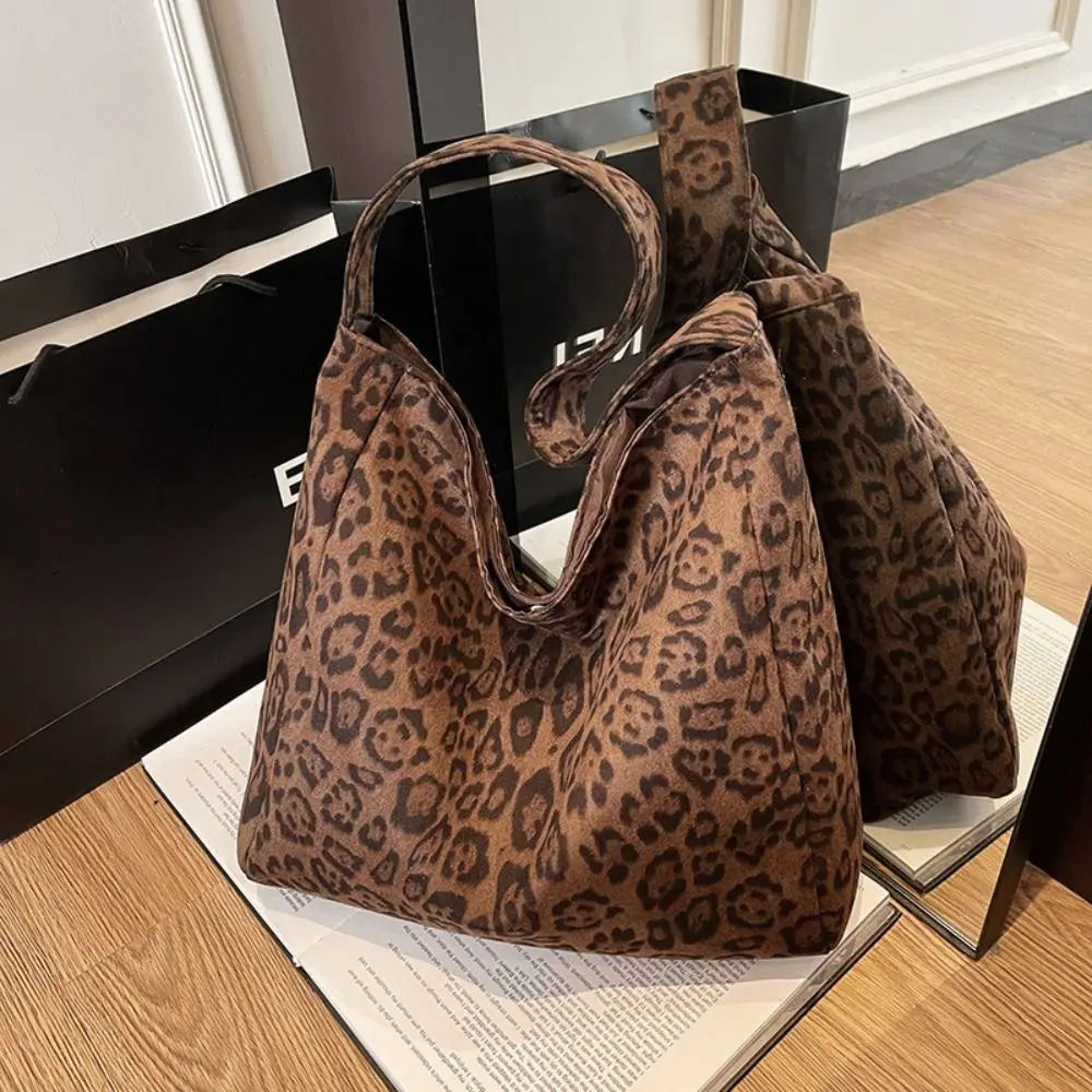 Korean Style PU Leather PU Leather Bag Large Capacity Wind Shoulder Tote Bag Leopard Print Leopard Print Bag Autumn Winter
Korean Style PU Leather PU Leather Bag Large Capacity Wind Shoulder Tote Bag Leopard Print Leopard Print Bag Autumn Winter