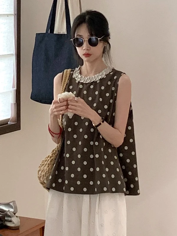 Модная корейская стильная коричневая рубашка без рукавов в горошек, женская летняя новая облегающая блузка с воротником, украшенным люверсами
Модная корейская стильная коричневая рубашка без рукавов в горошек, женская летняя новая облегающая блузка с воротником, украшенным люверсами