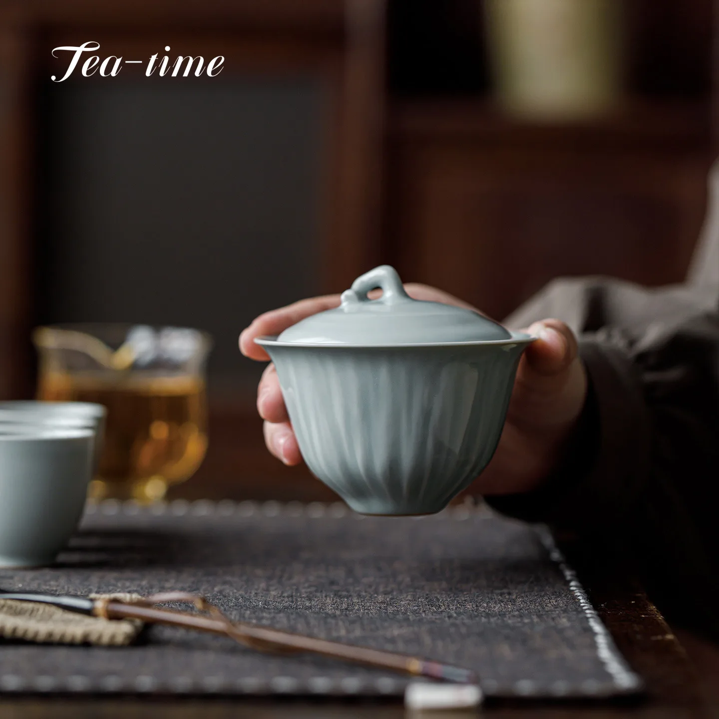 Ru Kiln Ercai Gaiwan Ceramic Tea Bowl Handheld Anti-Scald Porcelain Cover Bowl Tool Cup Kung Fu Chinese Original Oolong Maker
Ru Kiln Ercai Gaiwan Ceramic Tea Bowl Handheld Anti-Scald Porcelain Cover Bowl Tool Cup Kung Fu Chinese Original Oolong Maker
