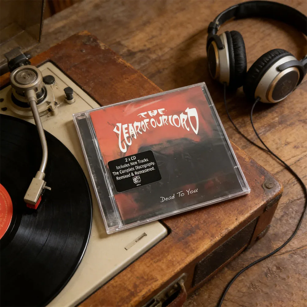 CD It Includes The Complete Works and Brand-new Tracks of The Band, Which Have Undergone Remixing and Remastering.Dead To You
CD It Includes The Complete Works and Brand-new Tracks of The Band, Which Have Undergone Remixing and Remastering.Dead To You