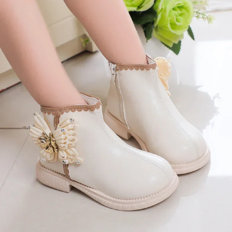 Kids Fashion Butterfly Cute Elegant Girls Short Boots Elegant Chic Sweet Princess Versatile Casual Boots Round-toe PU 2024 New
Kids Fashion Butterfly Cute Elegant Girls Short Boots Elegant Chic Sweet Princess Versatile Casual Boots Round-toe PU 2024 New