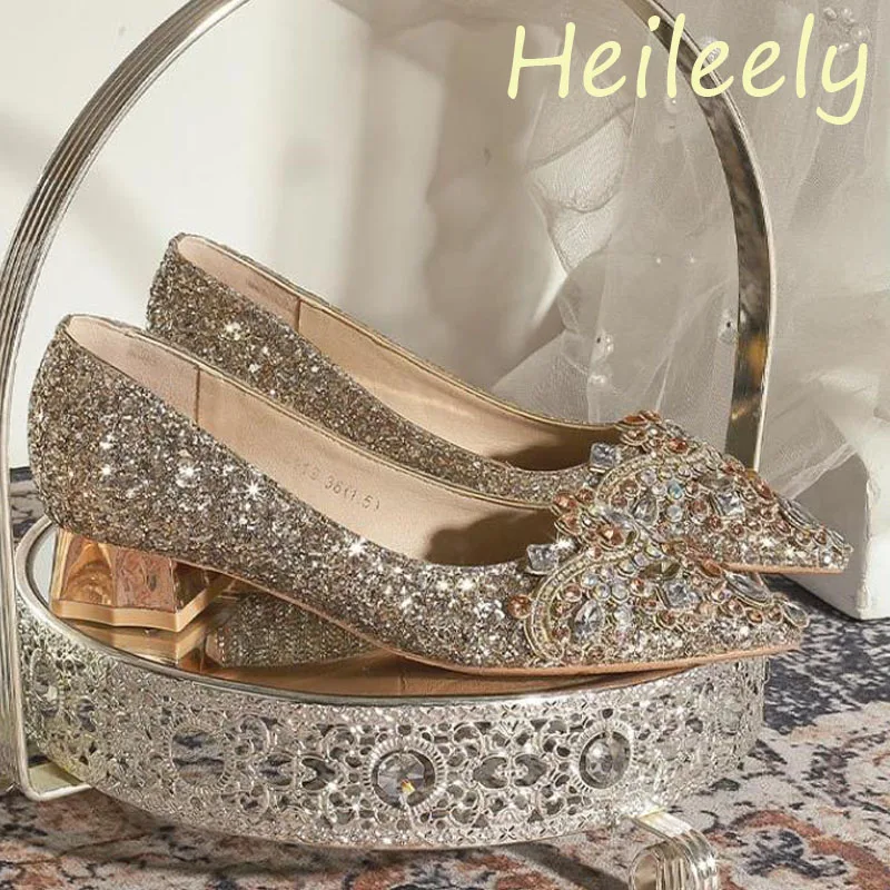 3cm New Fashion Pointed Toe Sequins with Rhinestone Low Heels Party for Women Gold Shoes 41 42 43
3cm New Fashion Pointed Toe Sequins with Rhinestone Low Heels Party for Women Gold Shoes 41 42 43