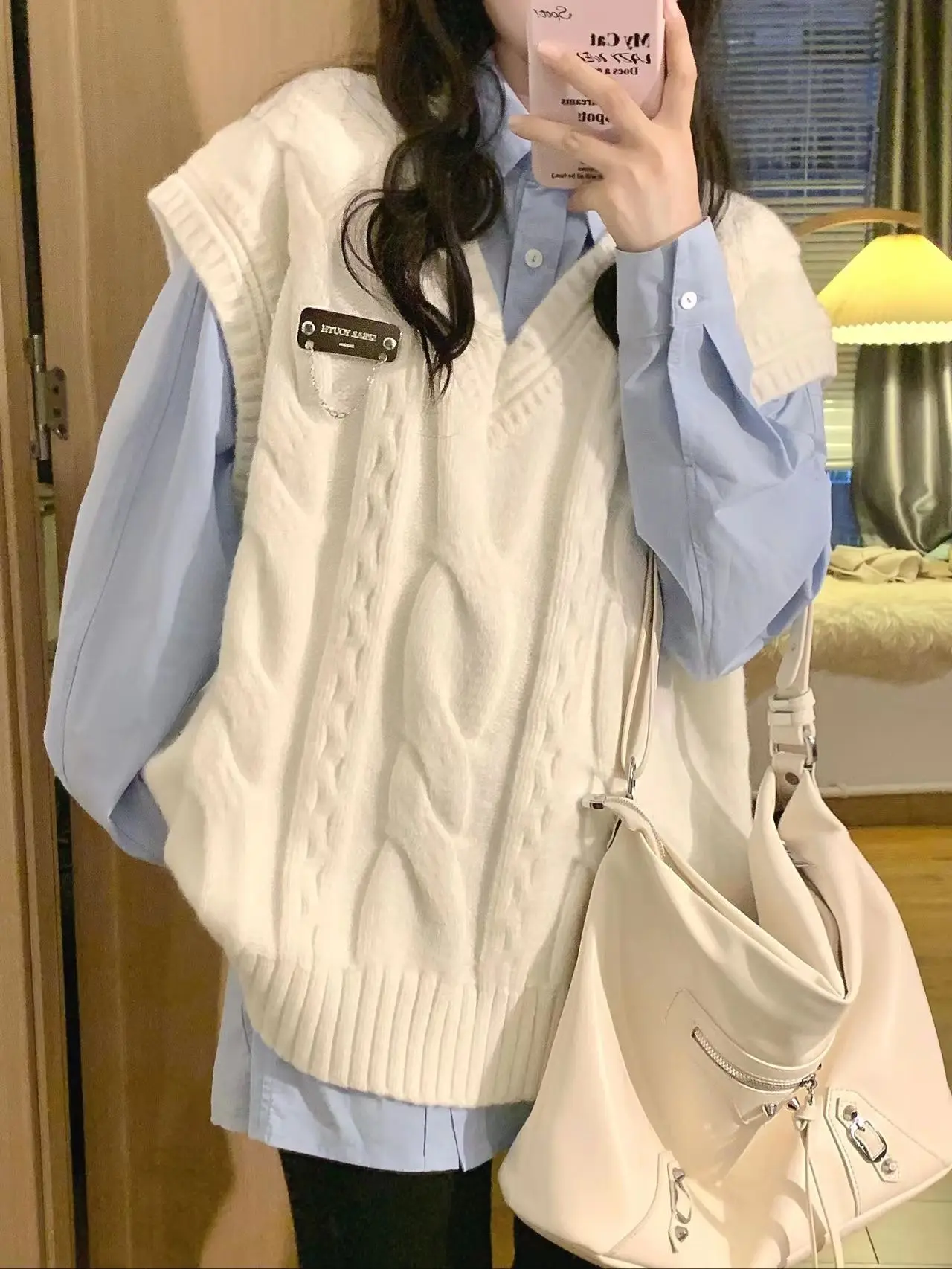 Loose Oversize Twisted V-Ne Knitted Vest Women's Sle Early Autumn Outerwear Layering Sweater oulder Pad Vest
Loose Oversize Twisted V-Ne Knitted Vest Women's Sle Early Autumn Outerwear Layering Sweater oulder Pad Vest