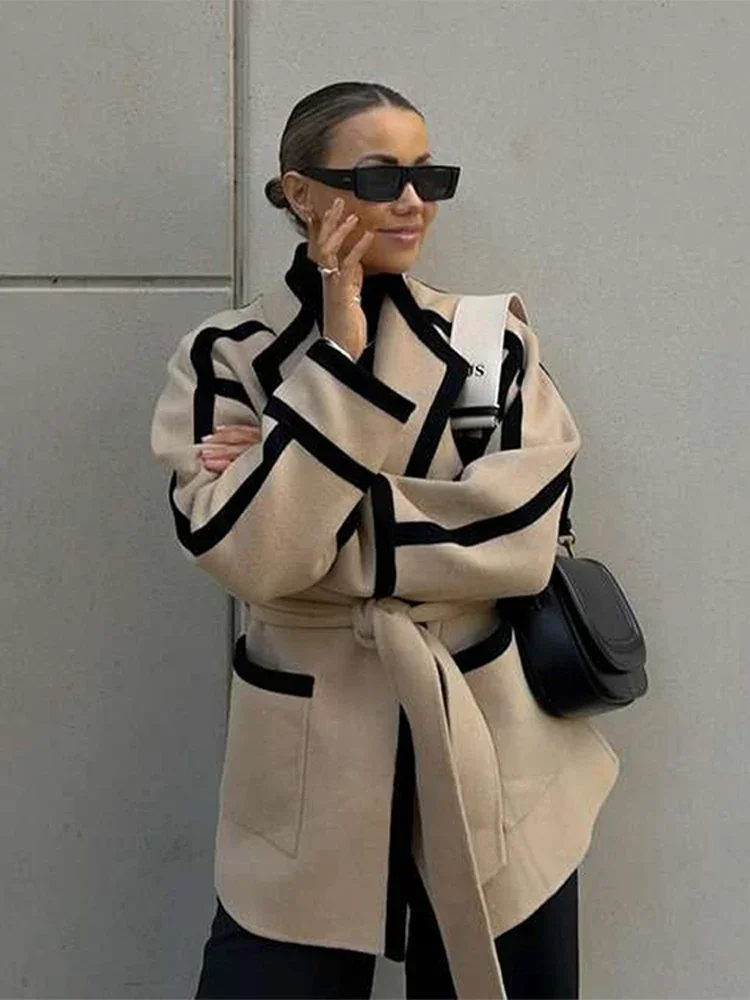 Chic Long Sleeve Thicken Jacket with Belt Fashion Patchwork Lace Up Coat for Women 2024 Autumn Winter Warm Outerwear High Street
Chic Long Sleeve Thicken Jacket with Belt Fashion Patchwork Lace Up Coat for Women 2024 Autumn Winter Warm Outerwear High Street