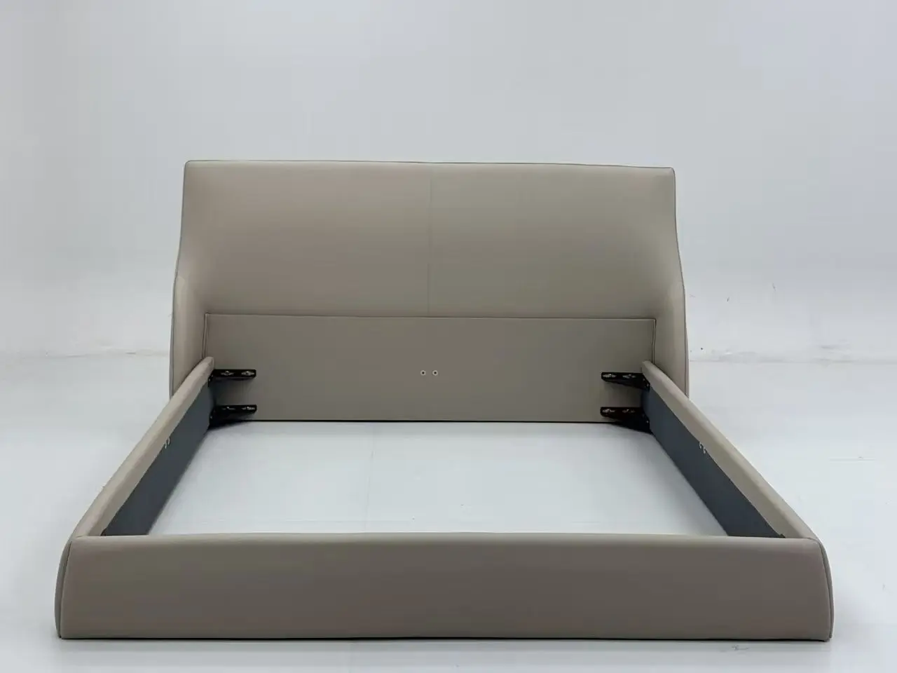 fgLuxury Modern Leather Upholstered Bed Frame Queen Size Bedroom Furniture Soft Foam Cushion Headboard Hotel Home Set%
fgLuxury Modern Leather Upholstered Bed Frame Queen Size Bedroom Furniture Soft Foam Cushion Headboard Hotel Home Set%