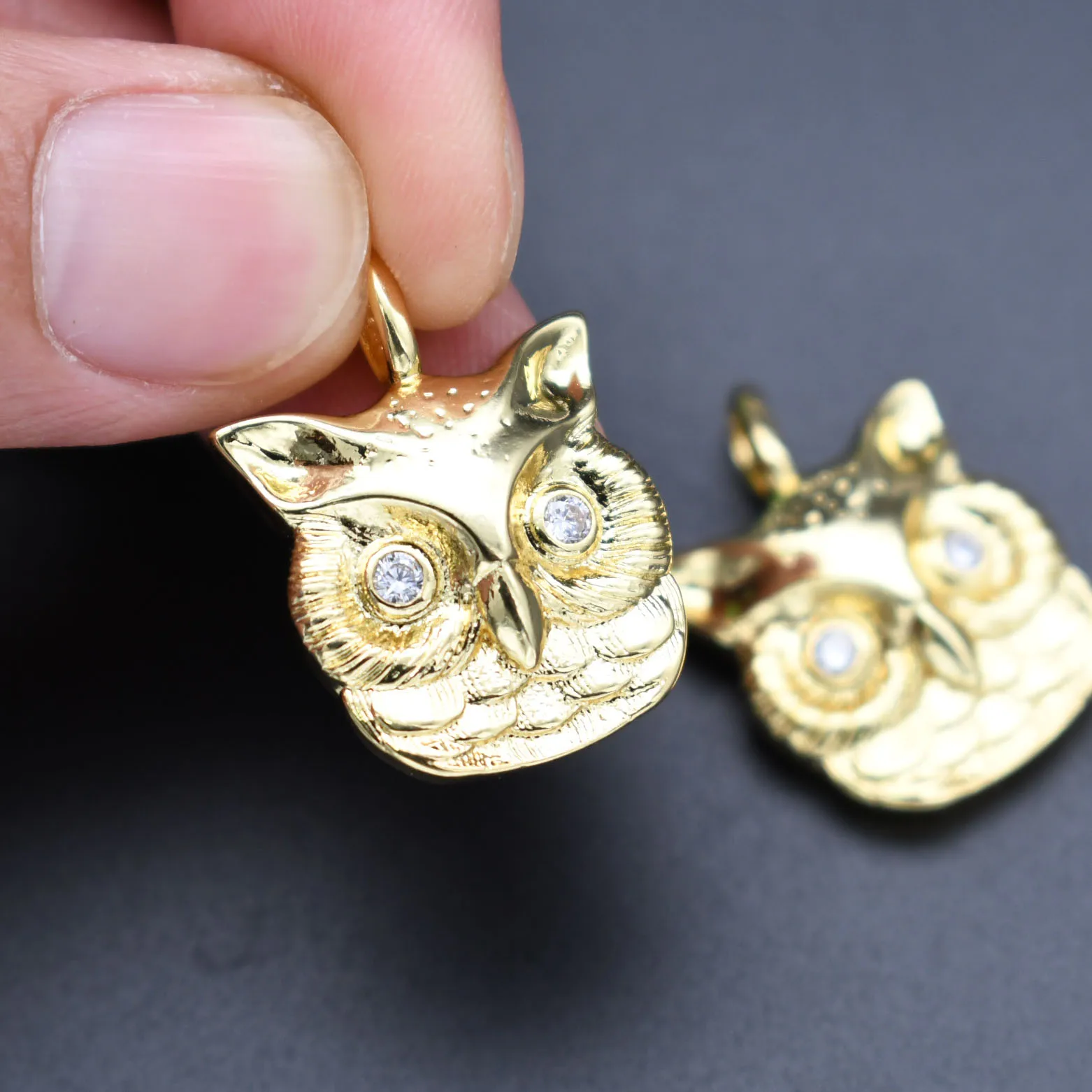 Luxury Jewelry Supplies Gold Plated CZ Setting Cute Owl Pendant for DIY Women Men Necklace
Luxury Jewelry Supplies Gold Plated CZ Setting Cute Owl Pendant for DIY Women Men Necklace
