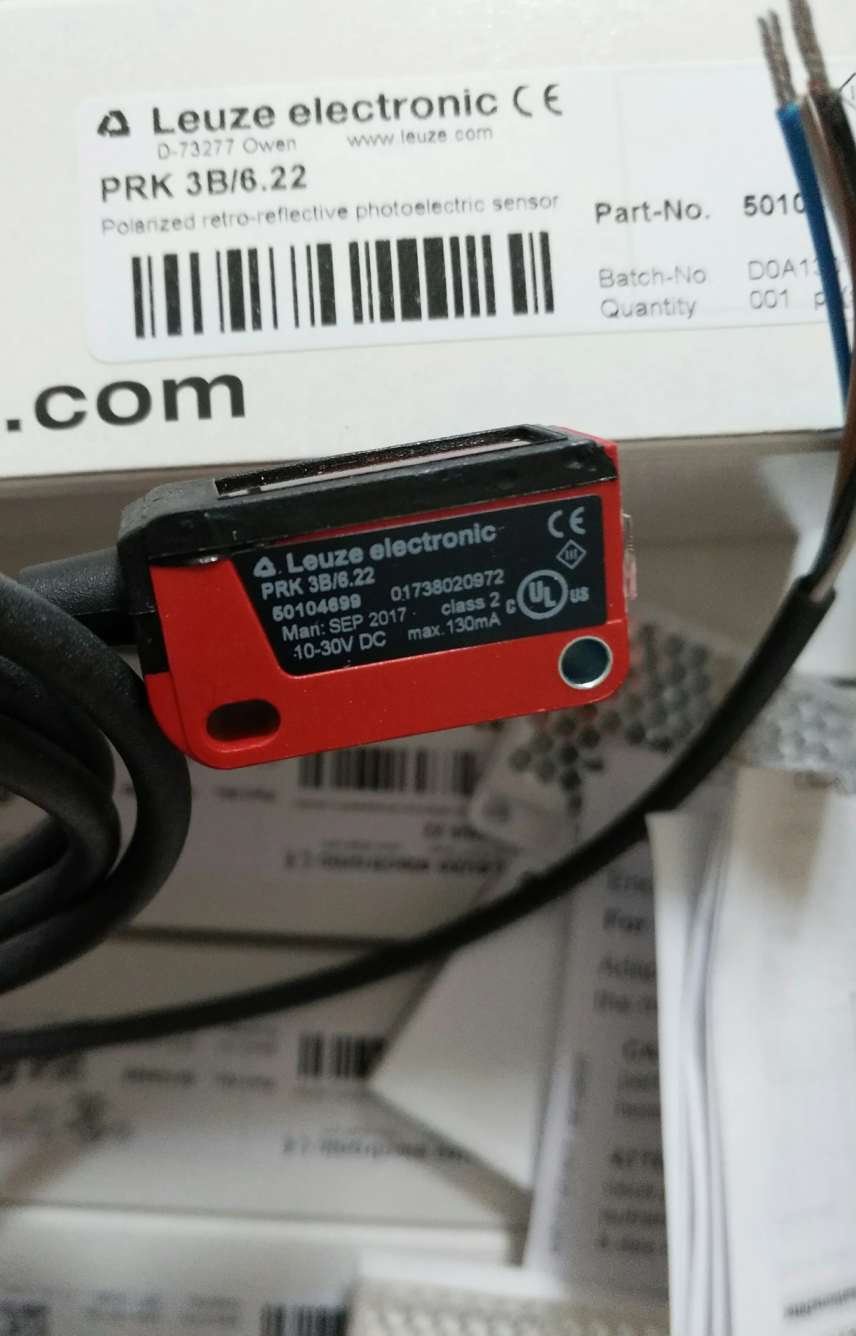 Новое оригинальное зеркало Leuze отражает фотоэлектрический датчик инфракрасный переключатель электрический глаз PRK 3B/6,22
Новое оригинальное зеркало Leuze отражает фотоэлектрический датчик инфракрасный переключатель электрический глаз PRK 3B/6,22