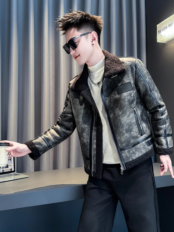 Мужская зимняя утепленная куртка из кожи с меховой подкладкой, брендовая, из овечьего вельвета, с хлопковым утеплителем, с меховым воротником, хлопковая одежда
Мужская зимняя утепленная куртка из кожи с меховой подкладкой, брендовая, из овечьего вельвета, с хлопковым утеплителем, с меховым воротником, хлопковая одежда