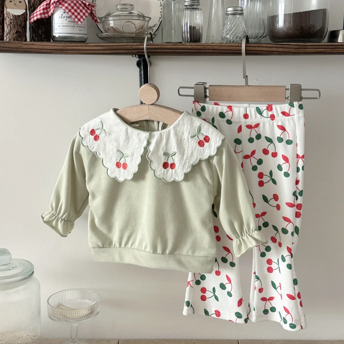 Baby Clothing Sets Spring Cotton Cherry Embroidery Lapel Baby Girls Clothes Top+Pants 1-3 Years
Baby Clothing Sets Spring Cotton Cherry Embroidery Lapel Baby Girls Clothes Top+Pants 1-3 Years