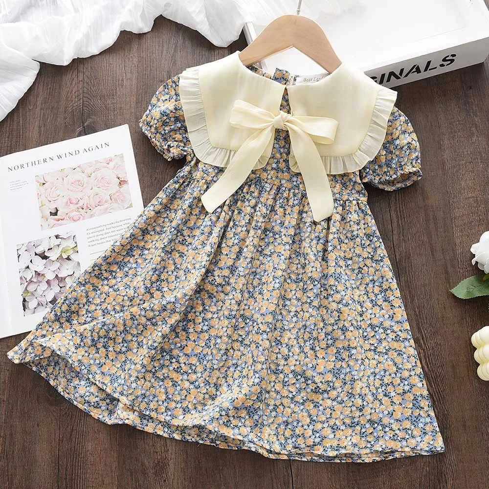 Girls Big Turn-down Collar Bow Floral Dress Summer Korean Children Clothing Peter Pan Collar Dress Bubble Sleeves Princess Dress
Girls Big Turn-down Collar Bow Floral Dress Summer Korean Children Clothing Peter Pan Collar Dress Bubble Sleeves Princess Dress