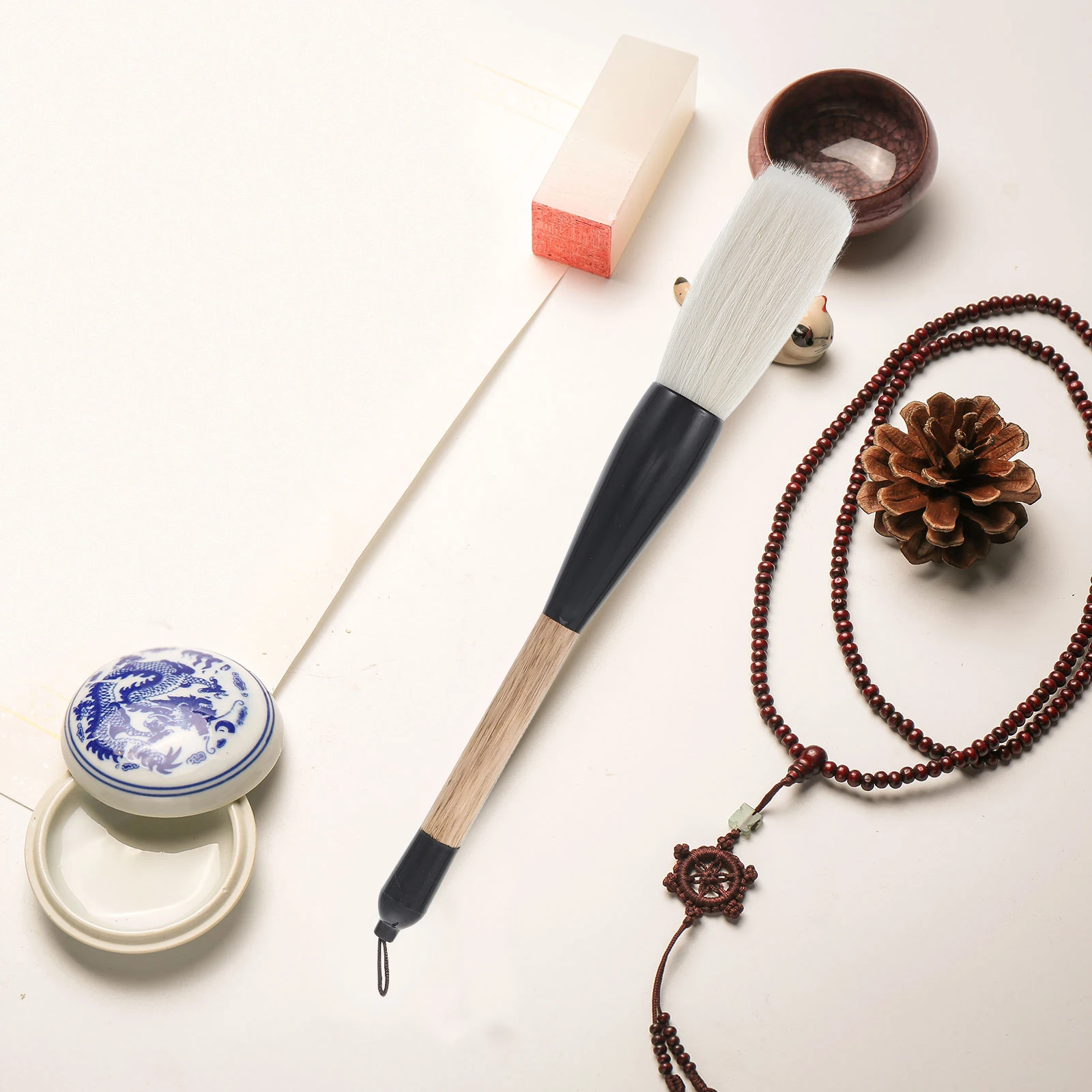 Natural Hemp Straw Goat Hair Calligraphy Brush Pens Smooth Writing Professional Durable Large Chinese Art Supplies
Natural Hemp Straw Goat Hair Calligraphy Brush Pens Smooth Writing Professional Durable Large Chinese Art Supplies
