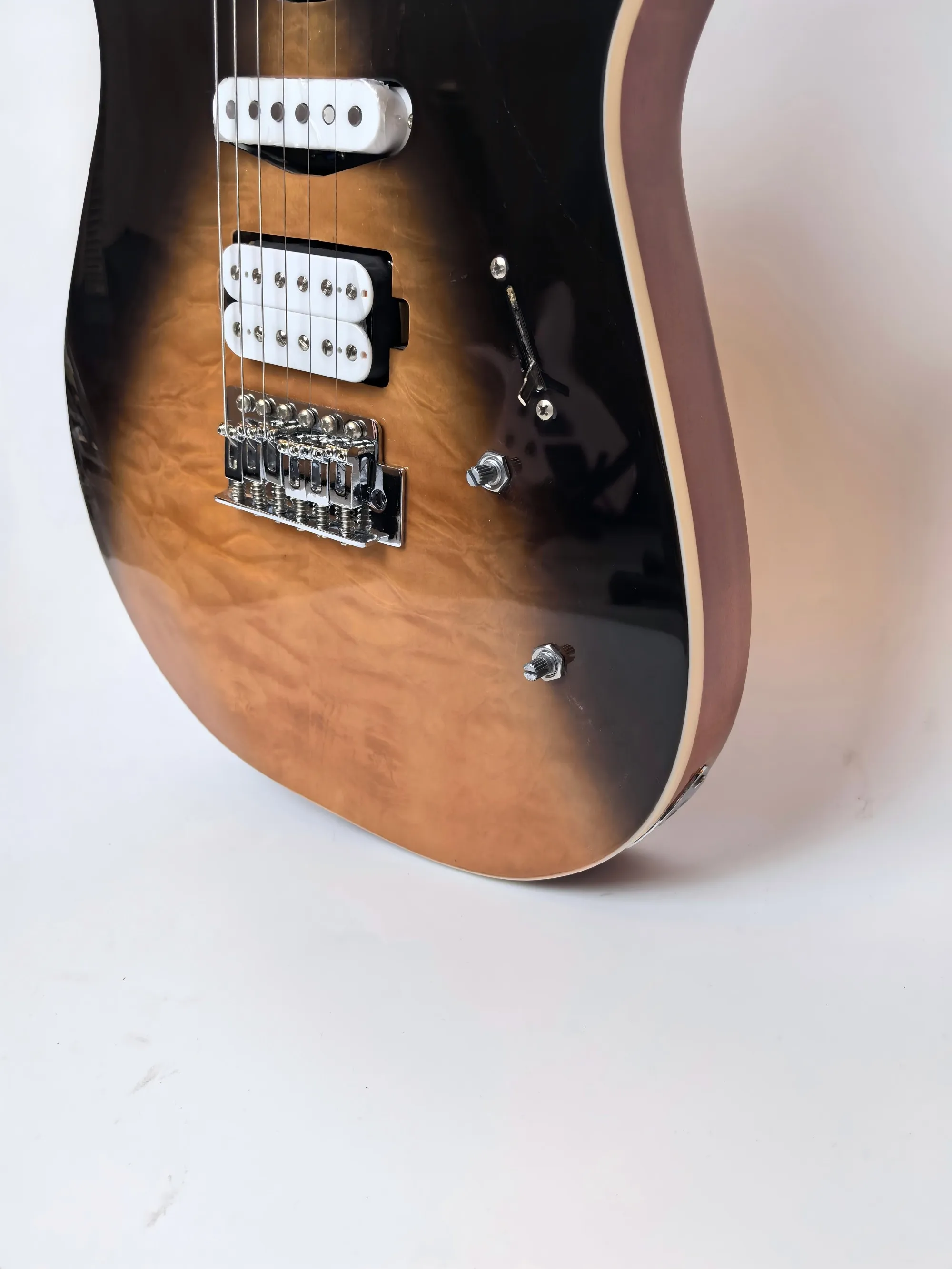 Accepted for customization, direct sale by the manufacturer, 24 grades peachwood 6 string electric guitar, in stock 
Accepted for customization, direct sale by the manufacturer, 24 grades peachwood 6 string electric guitar, in stock