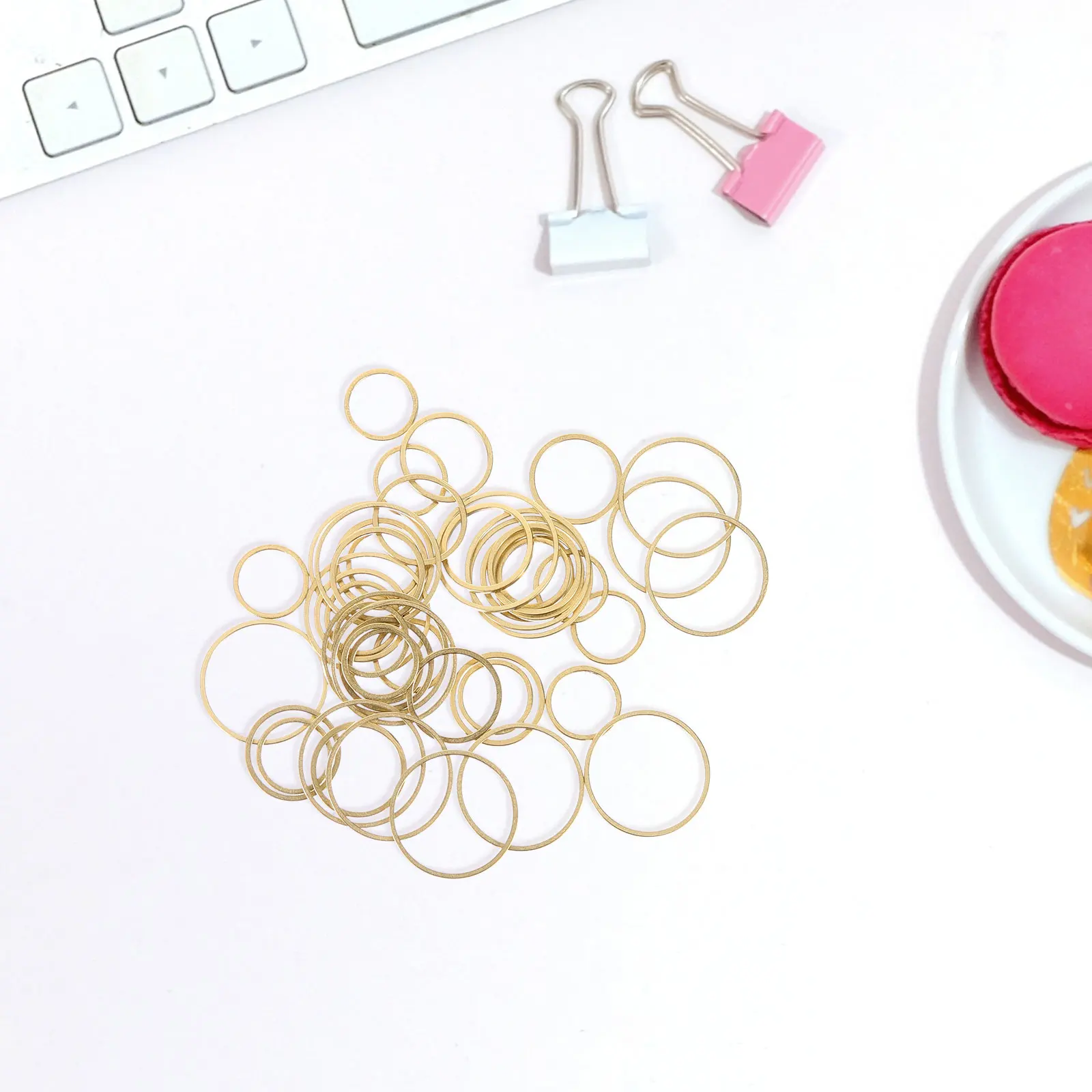 60pcs Copper Pendants Charms Diy Jewelry Making Accessories For Necklace Bracelet Keychain Anklet Crafts Golden Unique Stylish 
60pcs Copper Pendants Charms Diy Jewelry Making Accessories For Necklace Bracelet Keychain Anklet Crafts Golden Unique Stylish