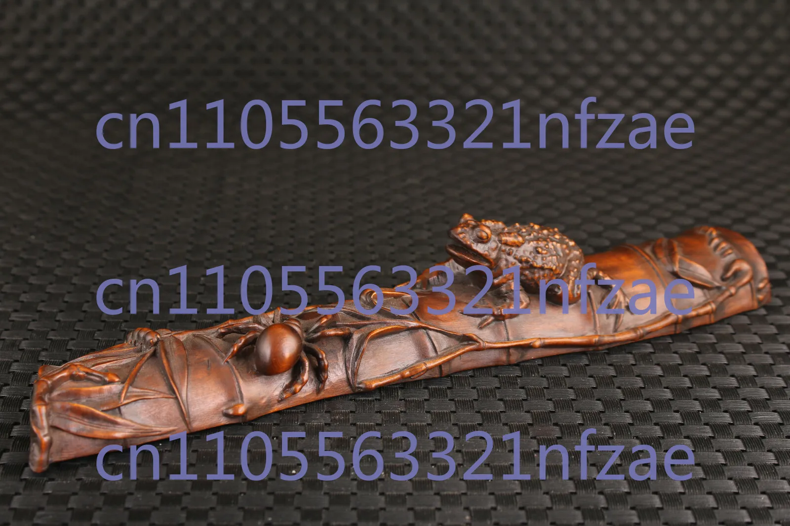 Rare Fortune Chinese old boxwood hand carved frog jin chan spider statue gift
Rare Fortune Chinese old boxwood hand carved frog jin chan spider statue gift