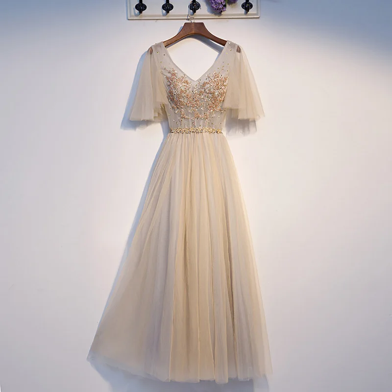 Evening Dress Floor-Length Sequins Appliques A-Line V-Neck Lace Up Champagne Tulle New Plus Size Woman Formal Party Gowns XC226
Evening Dress Floor-Length Sequins Appliques A-Line V-Neck Lace Up Champagne Tulle New Plus Size Woman Formal Party Gowns XC226
