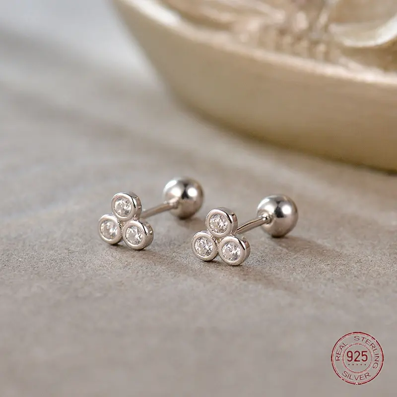 925 Sterling Silver Round Geometry Stud Earrings Fashion Sparkling Zircon Ornament Earring Lady Birthday Piercing Jewelry Gift
925 Sterling Silver Round Geometry Stud Earrings Fashion Sparkling Zircon Ornament Earring Lady Birthday Piercing Jewelry Gift