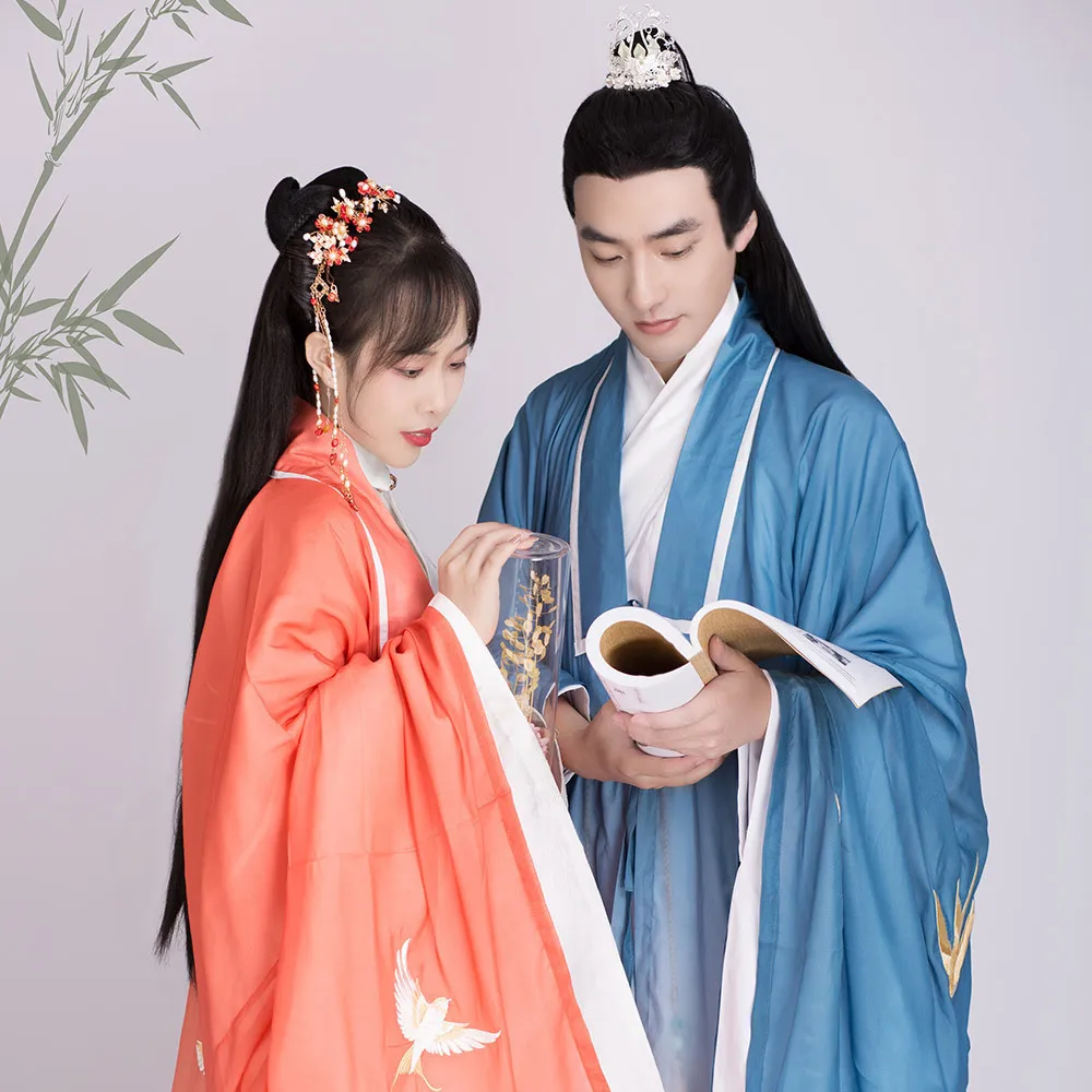 Оригинальный вышитый костюм ханьфу в стиле династии Мин, сине-оранжевый, национальный костюм, женский традиционный...
Оригинальный вышитый костюм ханьфу в стиле династии Мин, сине-оранжевый, национальный костюм, женский традиционный...