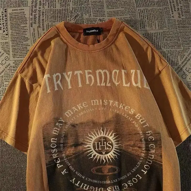 Pure Cotton European and American Couples Retro T-shirts for Men and Women In Loose Fitting Street Heavy Fashion Clothes Y2k
Pure Cotton European and American Couples Retro T-shirts for Men and Women In Loose Fitting Street Heavy Fashion Clothes Y2k