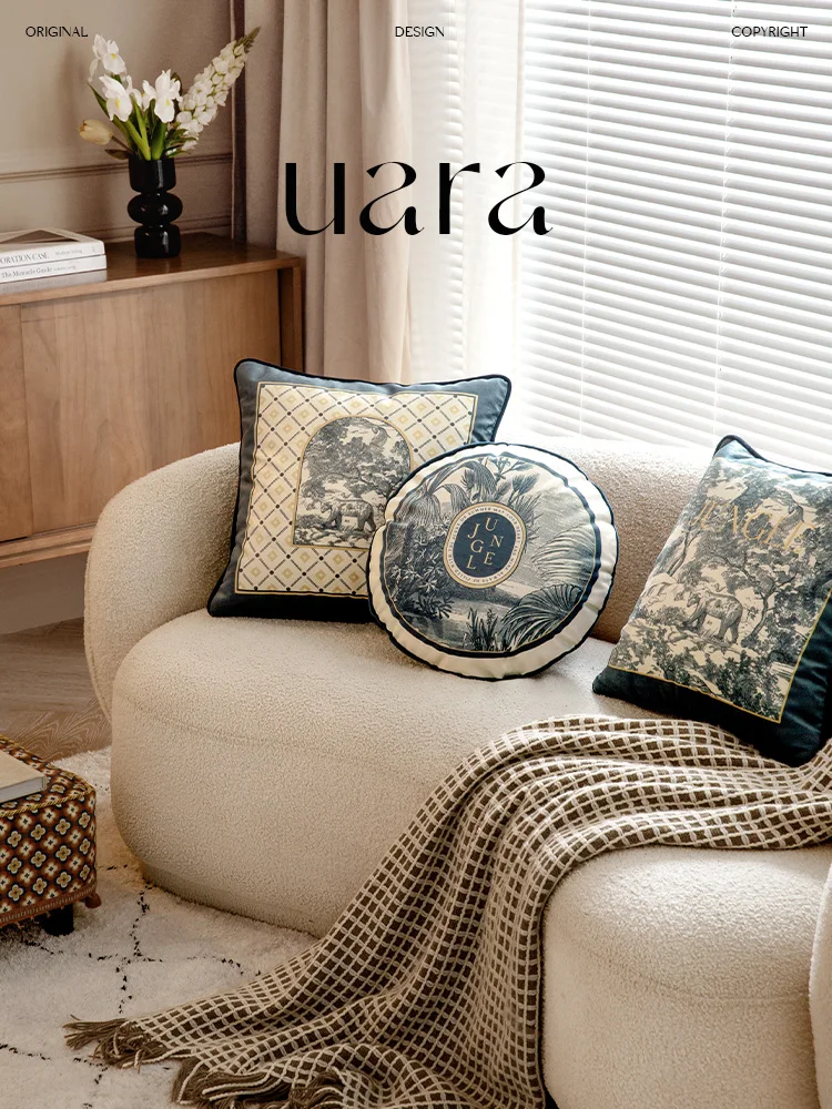 Retro Luxury round Sofa Pillow Cover Living Room Decorative Cushion Case without Core Filling Plush Material Washable
Retro Luxury round Sofa Pillow Cover Living Room Decorative Cushion Case without Core Filling Plush Material Washable