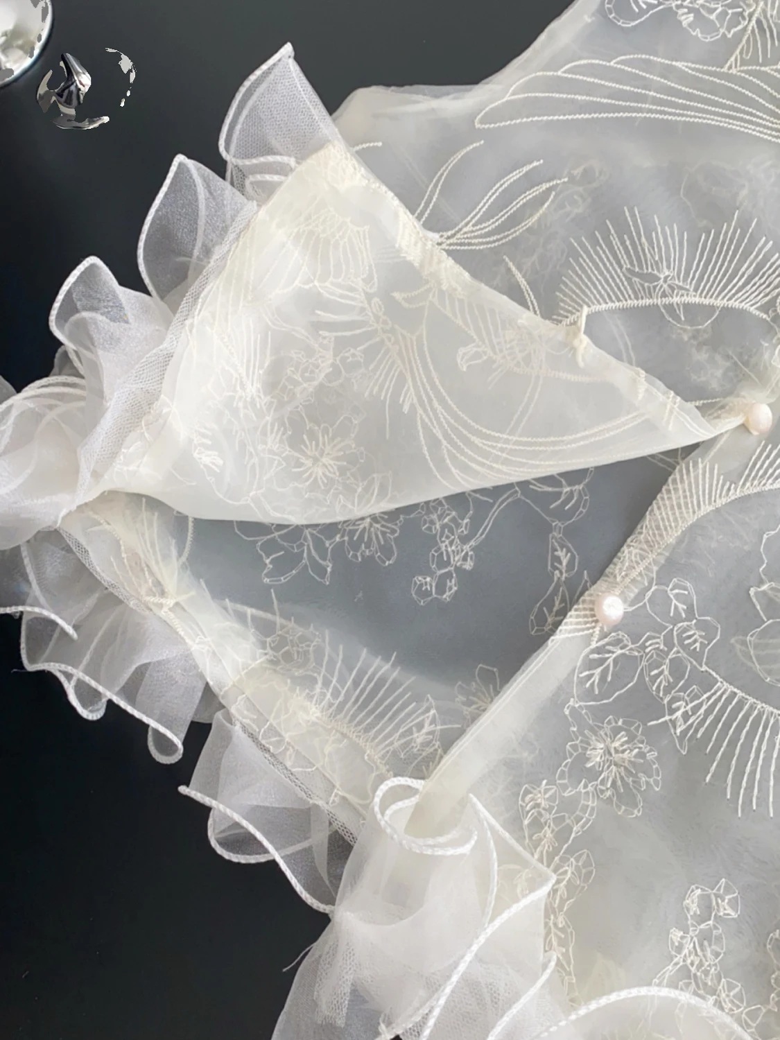 Faionable Summer Thin Svel Embroidered Me Cardigan Women's Vest Commute Sle Regular Length Single Button Pure Color
Faionable Summer Thin Svel Embroidered Me Cardigan Women's Vest Commute Sle Regular Length Single Button Pure Color