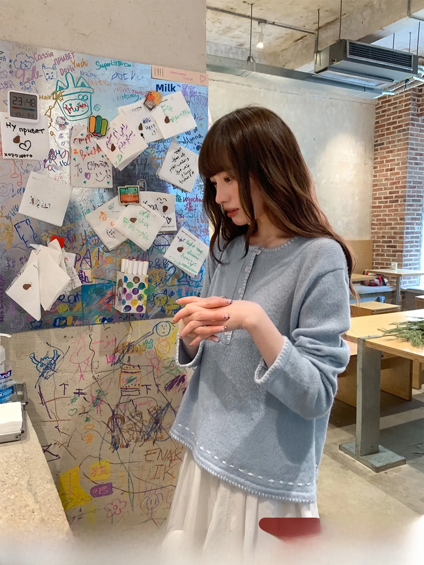 Женский вязаный свитер Hello Color Blo: новинка весенней коллекции, свободный крой, круглый вырез, повседневный винтажный стиль, длинный рукав
Женский вязаный свитер Hello Color Blo: новинка весенней коллекции, свободный крой, круглый вырез, повседневный винтажный стиль, длинный рукав