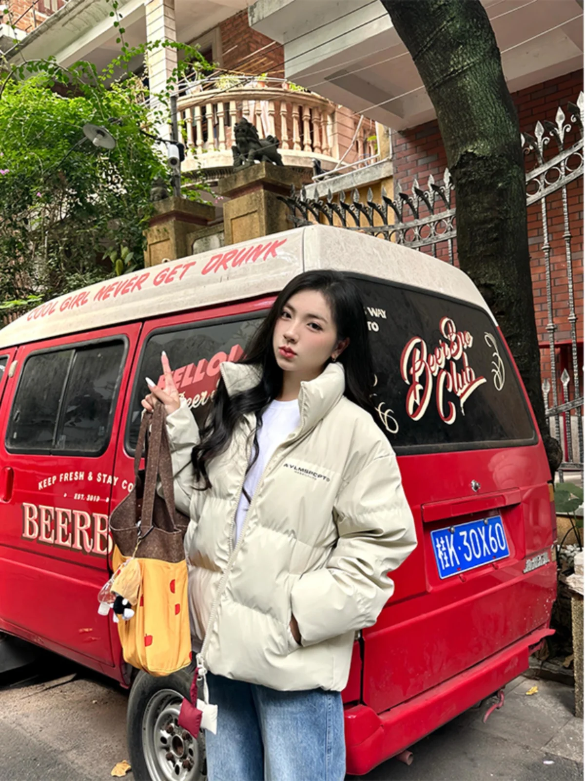 American Retro Stand Collar down Cotton Jacket Women Winter Thick Warm Small Couple Cotton Coat Korean Style Loose Fit Zipper
American Retro Stand Collar down Cotton Jacket Women Winter Thick Warm Small Couple Cotton Coat Korean Style Loose Fit Zipper