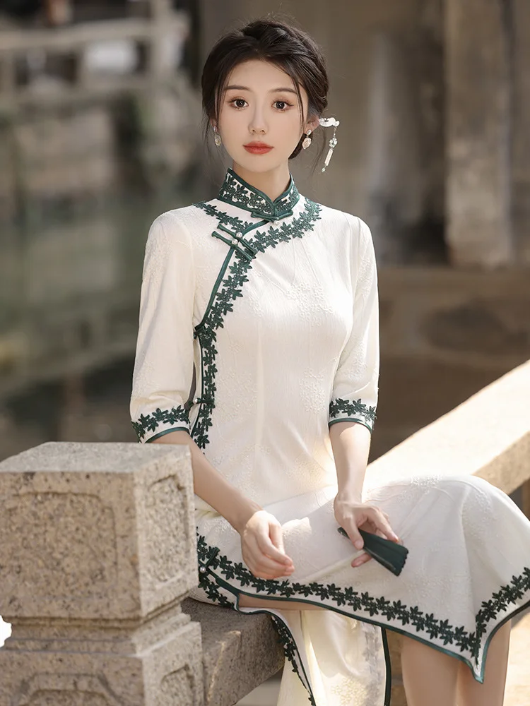 Chinese Embroidery Applique Seven Points Sleeve Bride Wedding Cheongsam Vintage Chiffon Women Daily Dress Slim Qipao
Chinese Embroidery Applique Seven Points Sleeve Bride Wedding Cheongsam Vintage Chiffon Women Daily Dress Slim Qipao