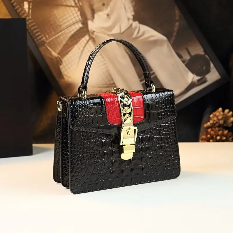 Elegant Leather Diaper Bag Women's Luxury Crossbody Handbag Minimalist Designer Tote Vintage Style Large Capacity Purse
Elegant Leather Diaper Bag Women's Luxury Crossbody Handbag Minimalist Designer Tote Vintage Style Large Capacity Purse