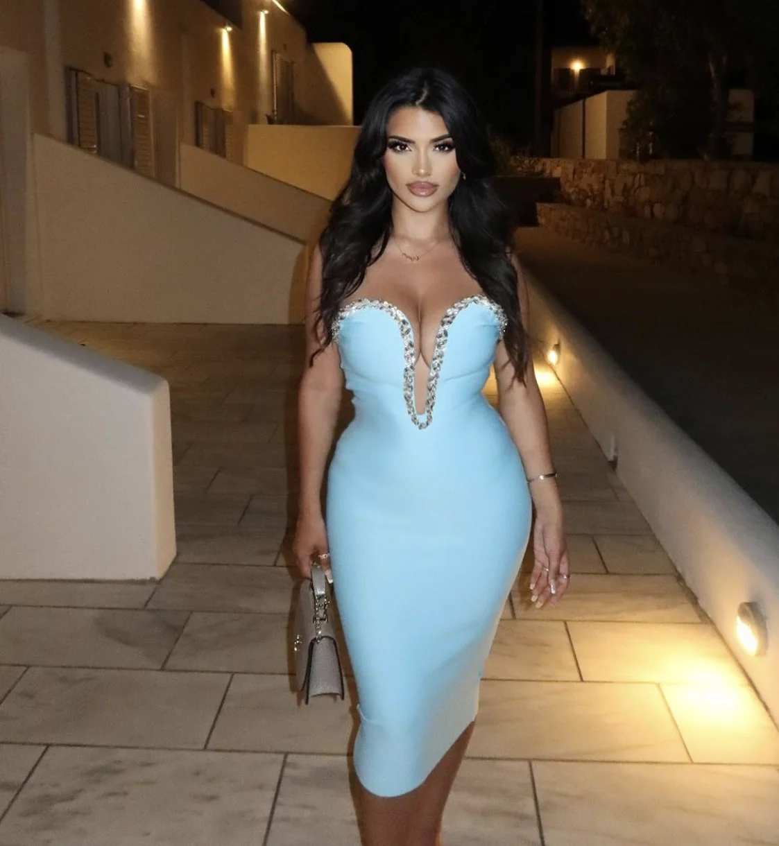 Blue Color Dazzling Diamonds Strapless Mid Calf Bandage Dress Fashion's Sexy Woman Bodycon Dress Luxury Evening Party Outfit
Blue Color Dazzling Diamonds Strapless Mid Calf Bandage Dress Fashion's Sexy Woman Bodycon Dress Luxury Evening Party Outfit