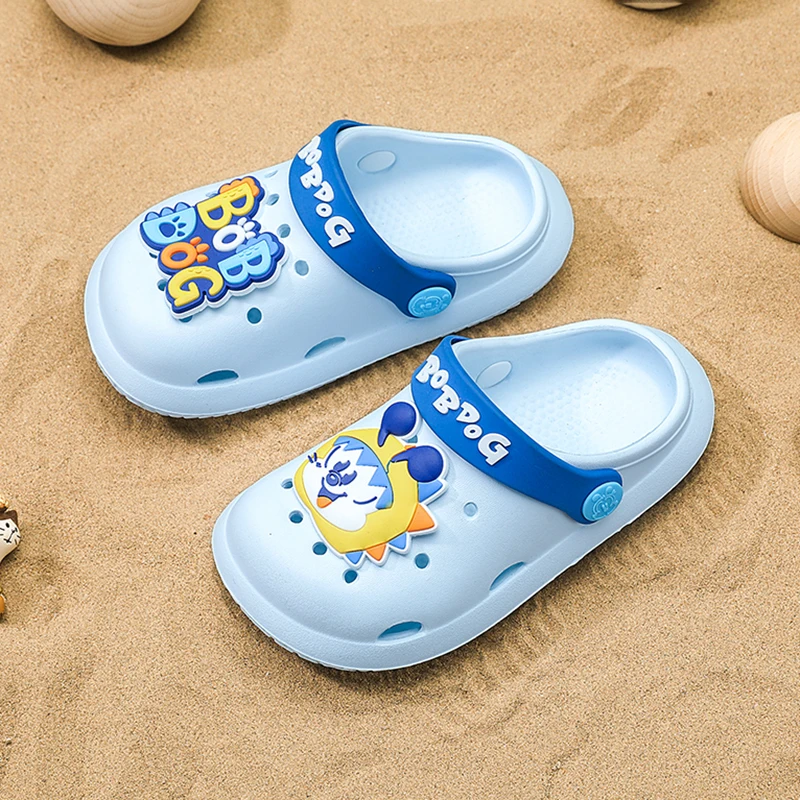 A pair of children's clogs with 3D cartoon decoration adjustable strap non-slip sole for daily and outdoor use MA-BE2202183
A pair of children's clogs with 3D cartoon decoration adjustable strap non-slip sole for daily and outdoor use MA-BE2202183