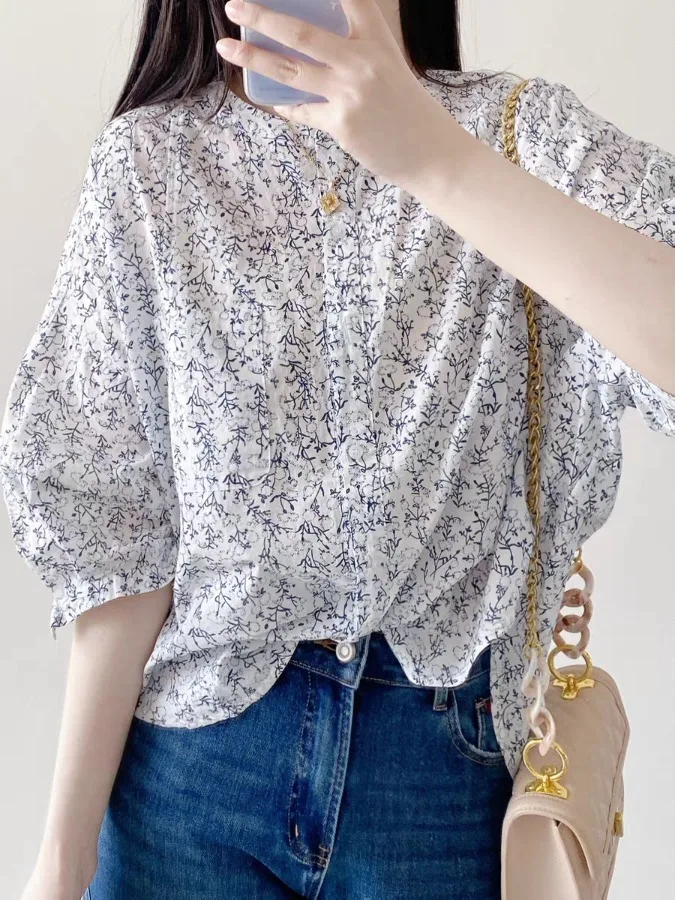 Summer 2026 Women's Cotton Floral Print round Neck Short Sleeve Shirt Casual Style Commute Fashion Korean Style Design
Summer 2026 Women's Cotton Floral Print round Neck Short Sleeve Shirt Casual Style Commute Fashion Korean Style Design
