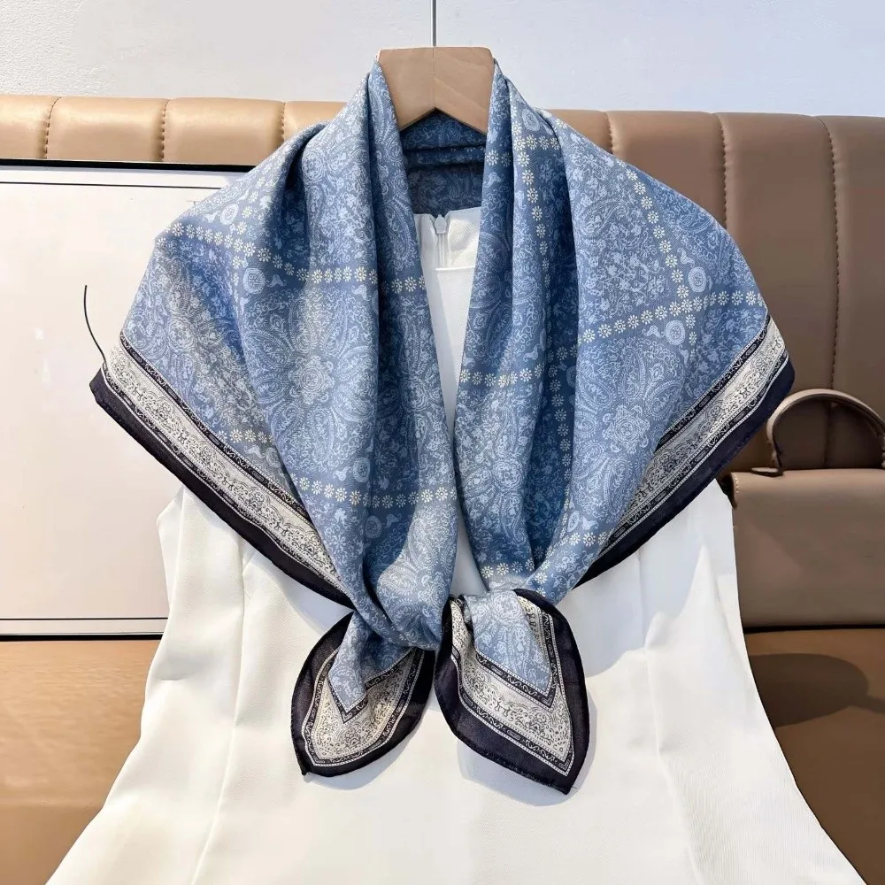 Breathable Mom Square Headscarf Lightweight Sunscreen Double-sided Printed Silk Scarf Hair Band Personalized Design
Breathable Mom Square Headscarf Lightweight Sunscreen Double-sided Printed Silk Scarf Hair Band Personalized Design