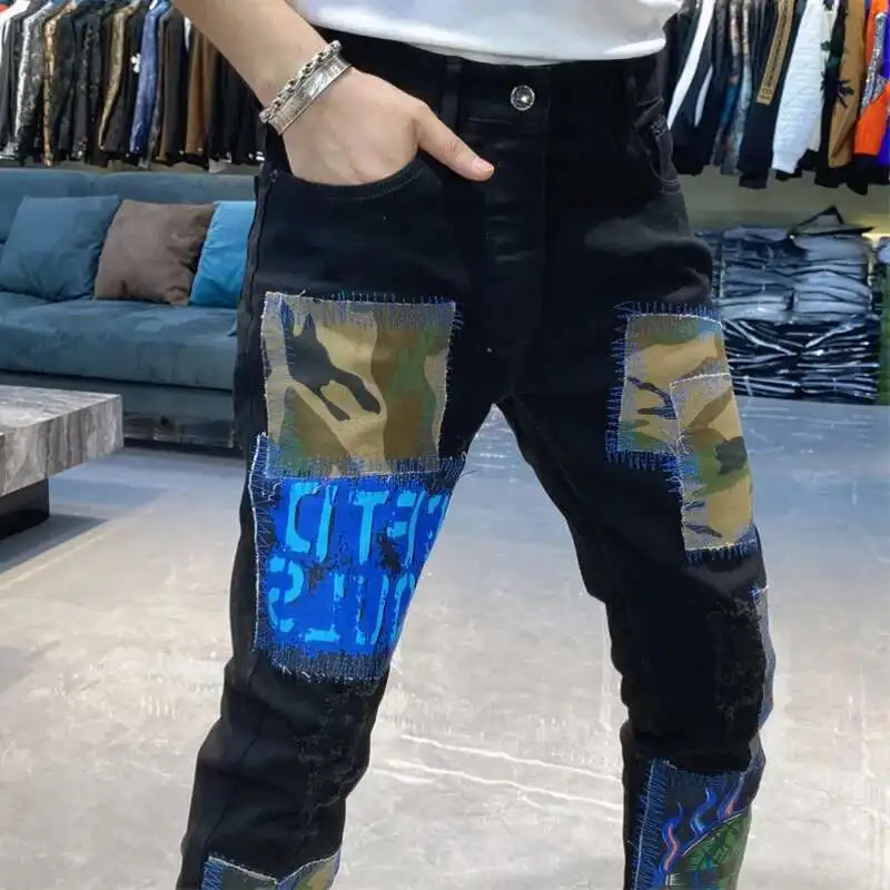 2023 Fall High Street Abstract Art Print Patchwork Jeans Camouflage Stitching Hip Hop Jeans Men Retro Blue Pants Beggar Jeans
2023 Fall High Street Abstract Art Print Patchwork Jeans Camouflage Stitching Hip Hop Jeans Men Retro Blue Pants Beggar Jeans