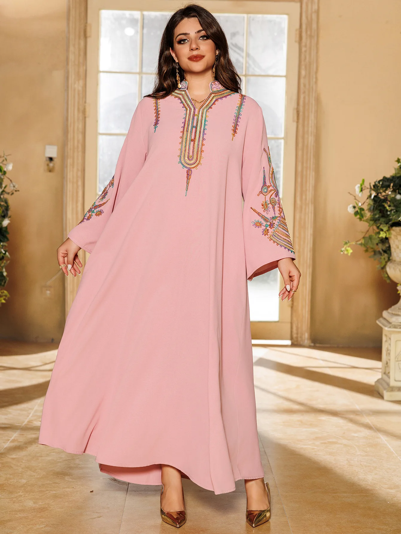Trade Independent Station Middle East Cross-border New Women's Clothing Embroidered Rope Embroidered Muslim Pullover Dress Robe
Trade Independent Station Middle East Cross-border New Women's Clothing Embroidered Rope Embroidered Muslim Pullover Dress Robe