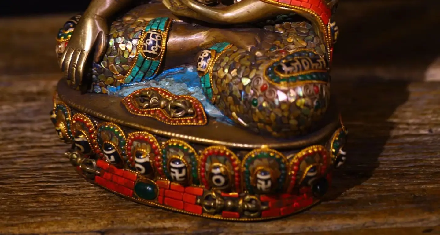 Old Lima Copper Painted Mosaic Gem gZi Beads Turquoise Shakyamuni Amitabha Buddha Sitting Buddha Lotus Throne Worship Hall
Old Lima Copper Painted Mosaic Gem gZi Beads Turquoise Shakyamuni Amitabha Buddha Sitting Buddha Lotus Throne Worship Hall