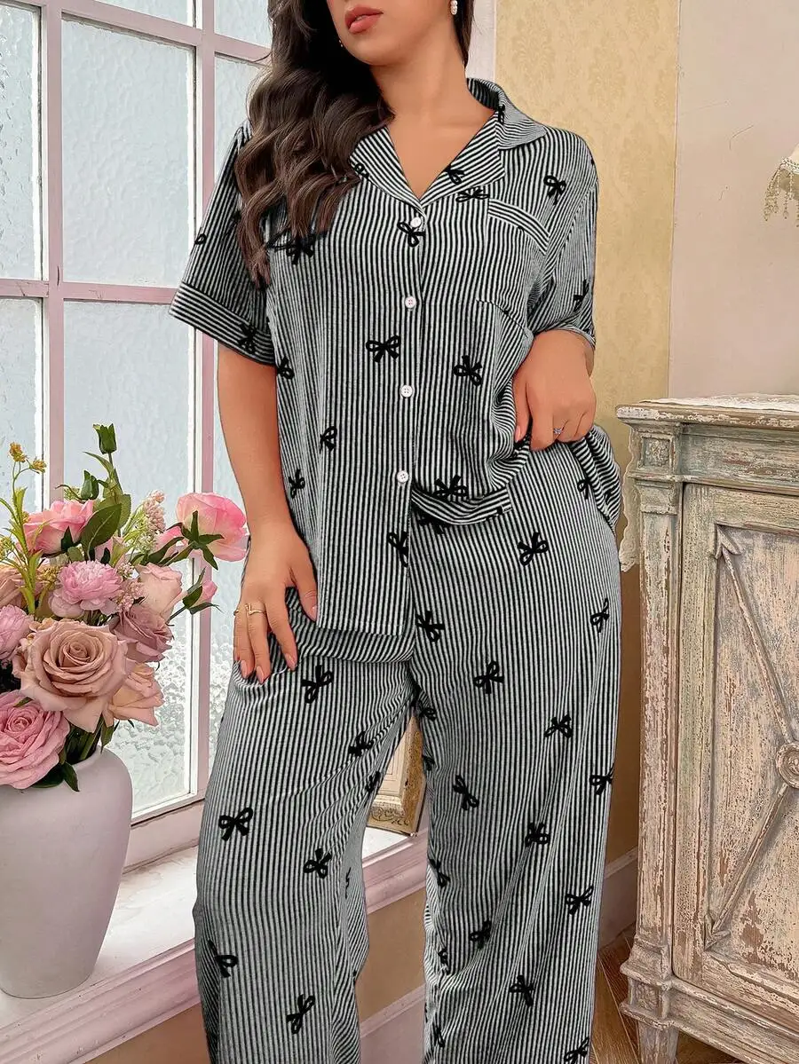 Striped Bow Print Lapel Short Sleeve Plus Size Pajama Set For Women
Striped Bow Print Lapel Short Sleeve Plus Size Pajama Set For Women