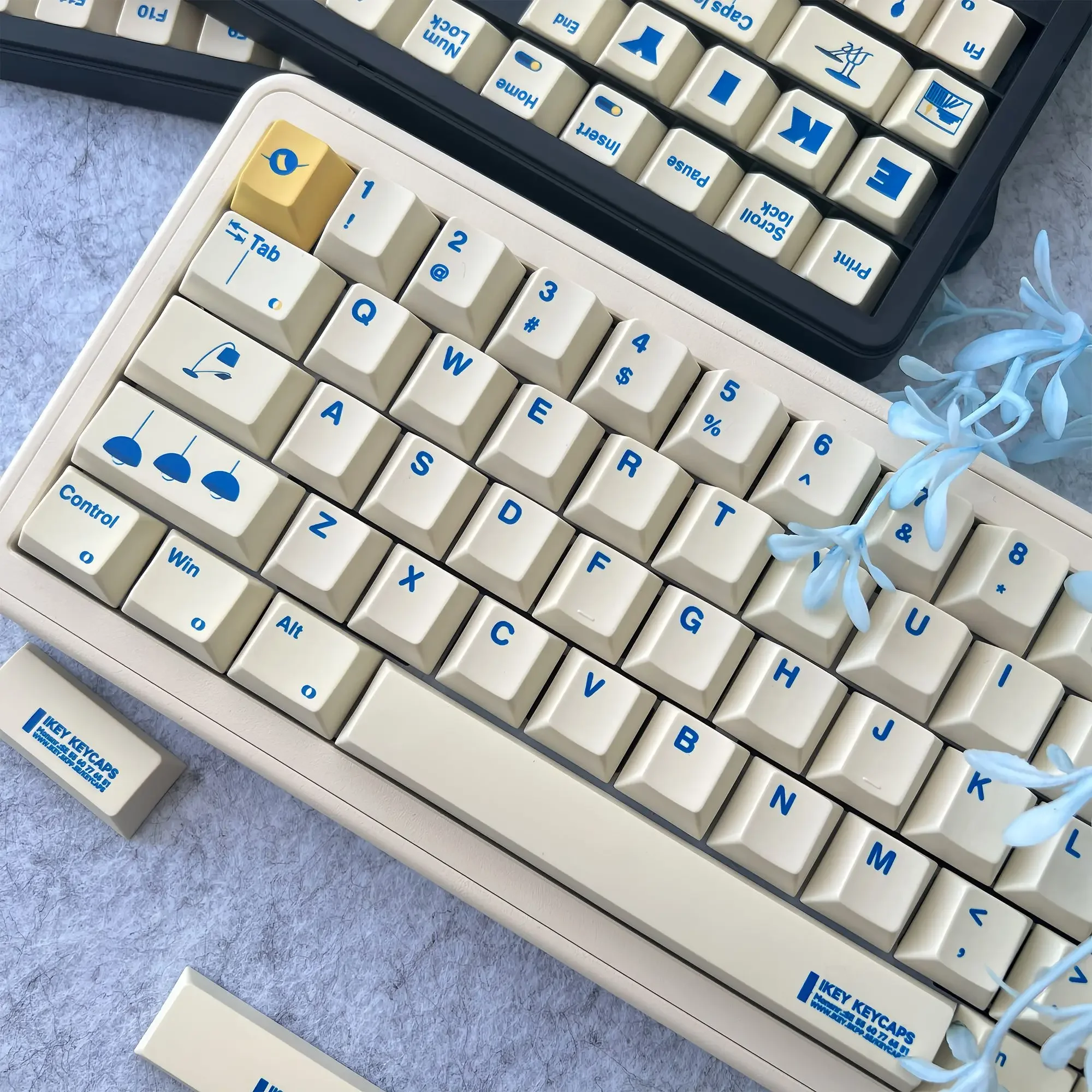 Minimalist wind original sublimation keycaps are suitable for various mechanical keyboards
Minimalist wind original sublimation keycaps are suitable for various mechanical keyboards