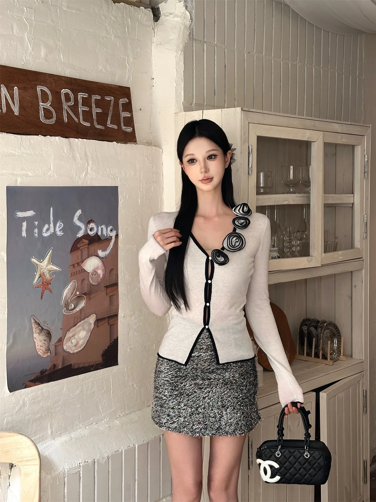 Mipai 3D Rose Pattern Knitted Sweater V-Ne Long Sve iny Semi-Transparent Color Blo Thin Outerwear for Young Women
Mipai 3D Rose Pattern Knitted Sweater V-Ne Long Sve iny Semi-Transparent Color Blo Thin Outerwear for Young Women