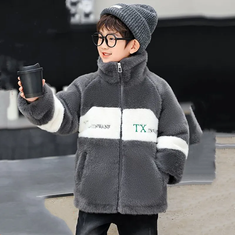 5-16T Boys Imitation Mink Fur Coat Stand Collar Double-sided Velvet Warm Patchwork Letters Print Children'S Outerwear Jackets
5-16T Boys Imitation Mink Fur Coat Stand Collar Double-sided Velvet Warm Patchwork Letters Print Children'S Outerwear Jackets