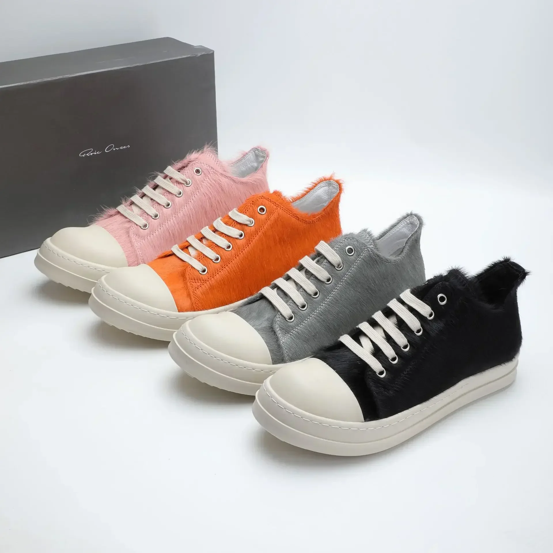 Rric Shoes for Women Solid Leather Horse Hair Low Top Casual Shoes for Men and Women Thick Sole Versatile Couple Board Shoes
Rric Shoes for Women Solid Leather Horse Hair Low Top Casual Shoes for Men and Women Thick Sole Versatile Couple Board Shoes