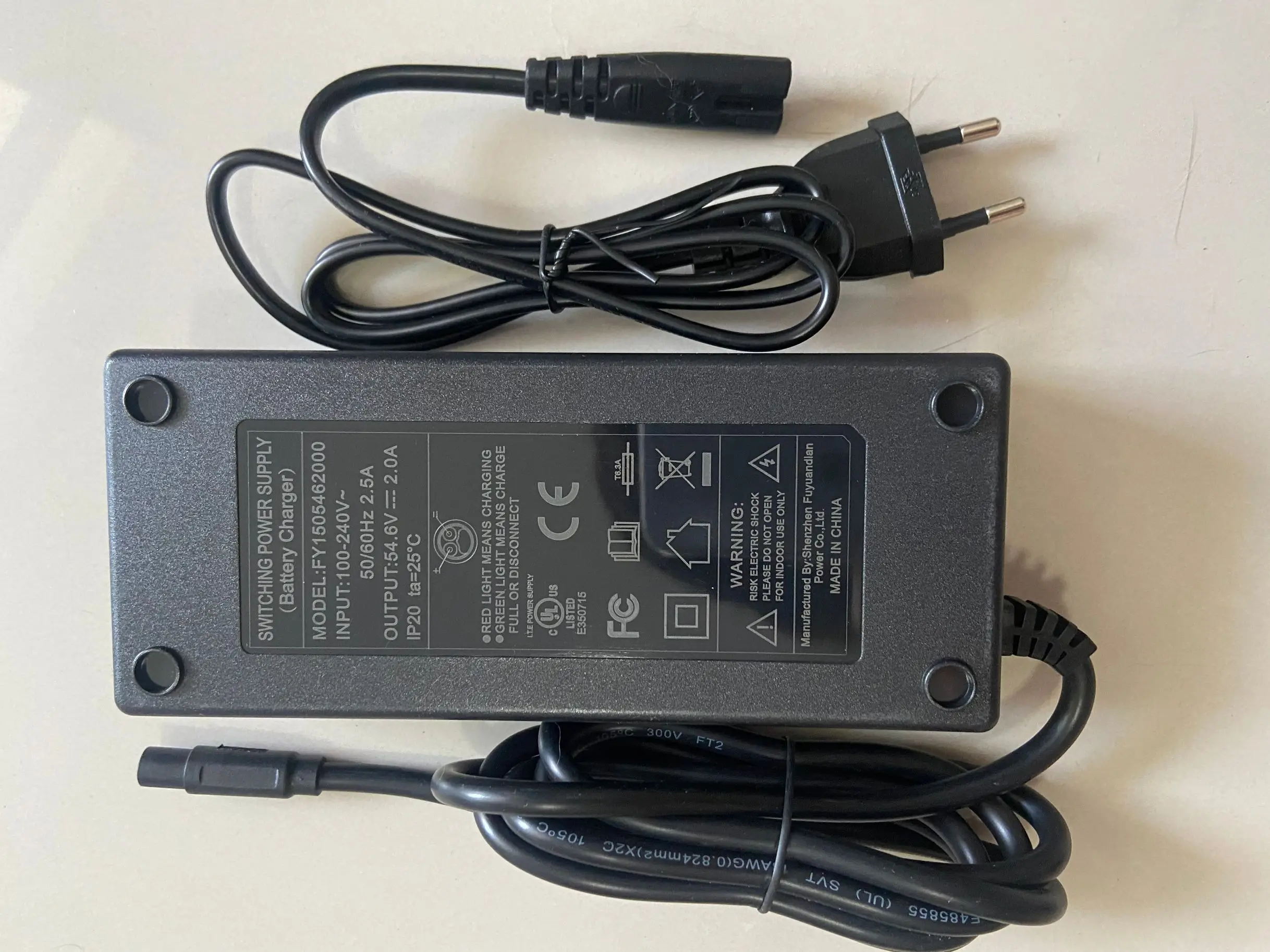 Original charger for E-TWOW GT SPORT electric scooter 54.6v -2A charger
Original charger for E-TWOW GT SPORT electric scooter 54.6v -2A charger