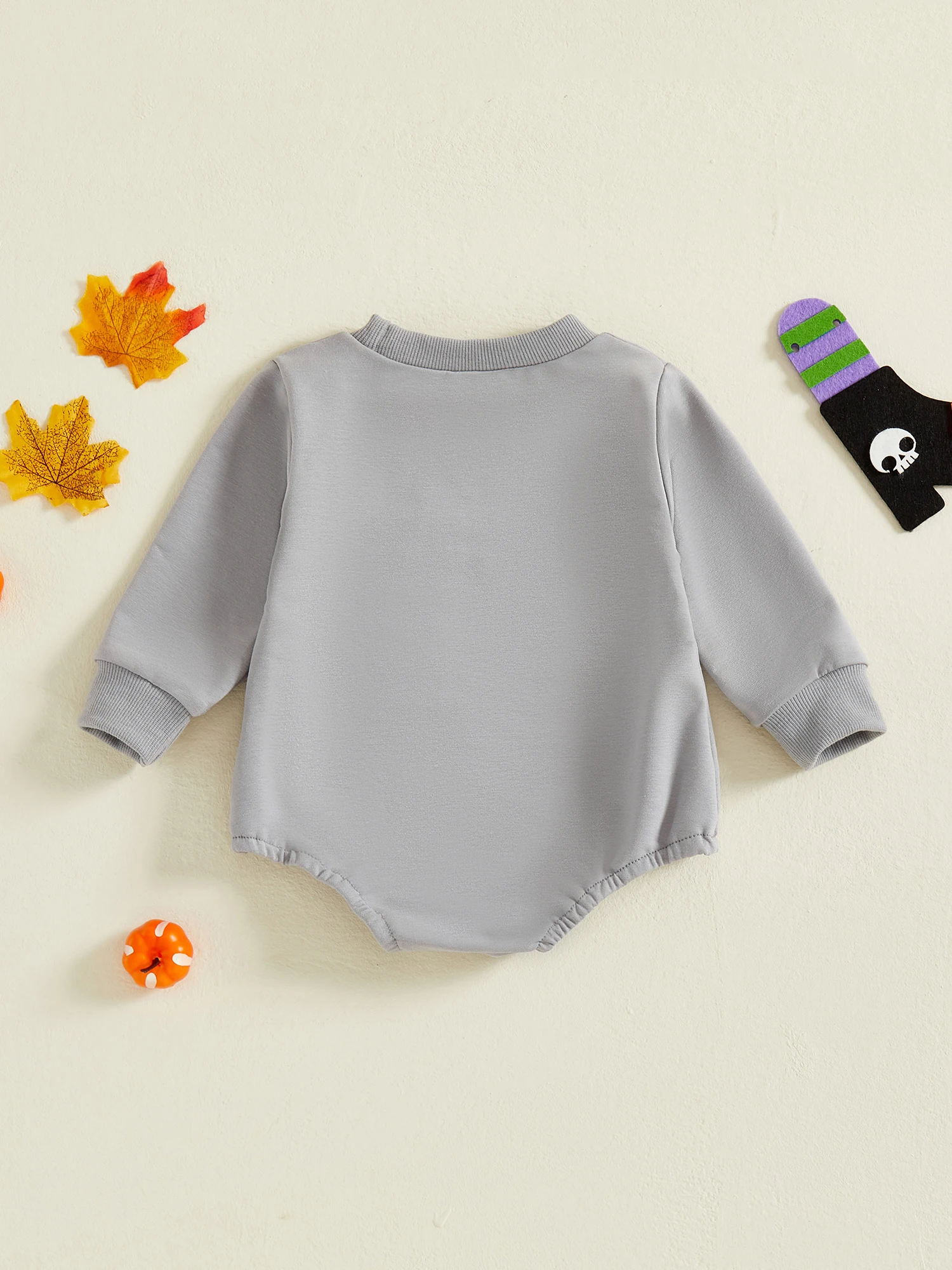 Комплект костюма на Хэллоуин для маленьких девочек, милая шляпа ведьмы, топ с длинными рукавами и полосатые штаны с принтом тыквы, наряд для осенней вечеринки
Комплект костюма на Хэллоуин для маленьких девочек, милая шляпа ведьмы, топ с длинными рукавами и полосатые штаны с принтом тыквы, наряд для осенней вечеринки