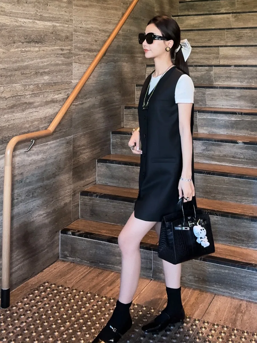 Zone Victoria 2026 New High-End Svel V-Ne Buttoned Vest AA096 Polyester Fiber Wrap Chest Single Button Closure Pu...
Zone Victoria 2026 New High-End Svel V-Ne Buttoned Vest AA096 Polyester Fiber Wrap Chest Single Button Closure Pu...