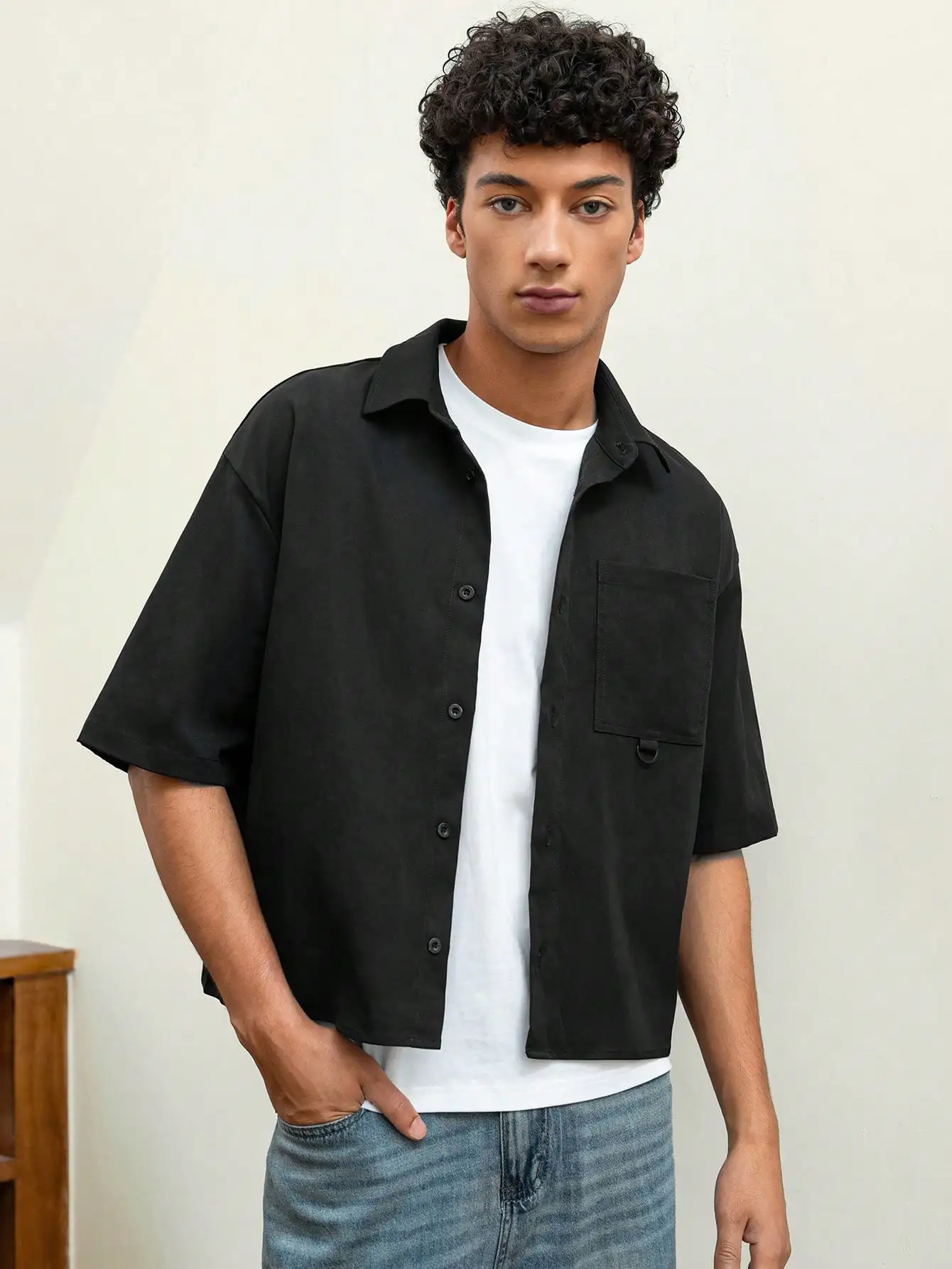 Men's Black Loose Fit Short Sleeve Woven Shirt, Casual Boxed Style for Daily Wear
Men's Black Loose Fit Short Sleeve Woven Shirt, Casual Boxed Style for Daily Wear