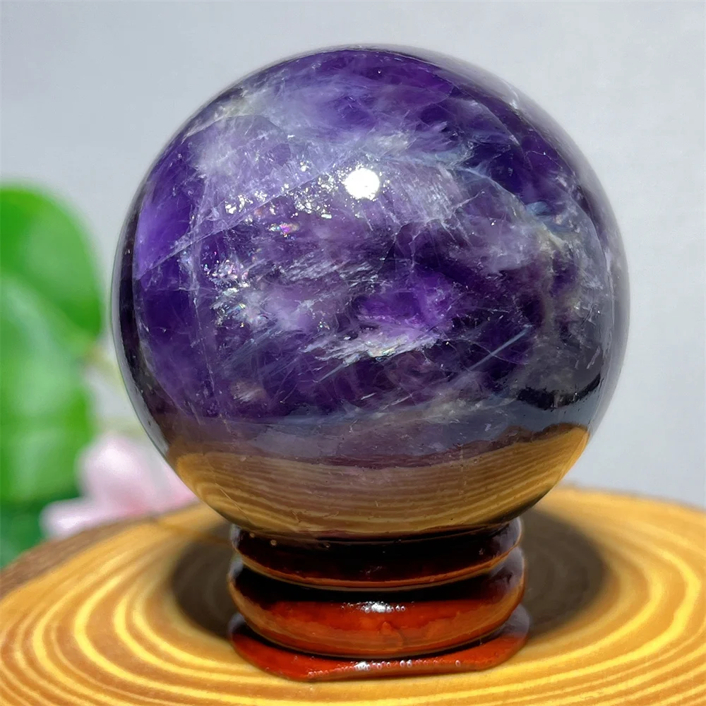 Полированный аметистовый шар
Полированный аметистовый шар