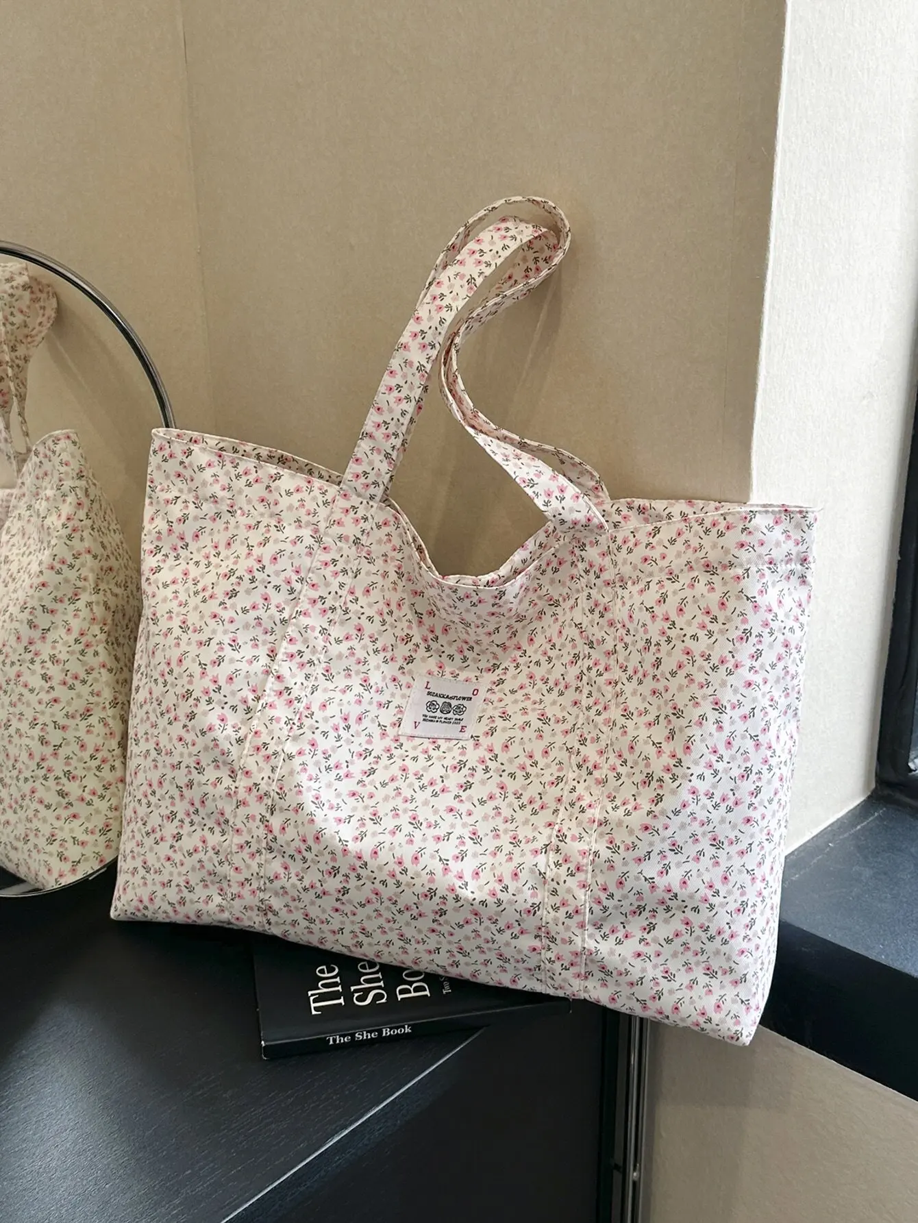 Printed Tote Bag, Casual, Shopping, Shoulder Bag, Travel Bag, Large Shoulder Bag, New Summer Bag, Mom Travel Bag, Minimalist Knitted Tote Bag, Autumn/Winter, Pink
Printed Tote Bag, Casual, Shopping, Shoulder Bag, Travel Bag, Large Shoulder Bag, New Summer Bag, Mom Travel Bag, Minimalist Knitted Tote Bag, Autumn/Winter, Pink