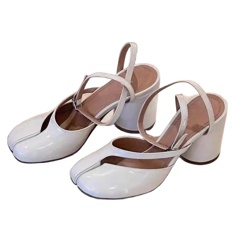 New Tabi Sandals Women Brand Designer Cross Ankle Strap Buckle Slingback High Heels Chunky Heel Mary Jane Split-toe Shoes
New Tabi Sandals Women Brand Designer Cross Ankle Strap Buckle Slingback High Heels Chunky Heel Mary Jane Split-toe Shoes