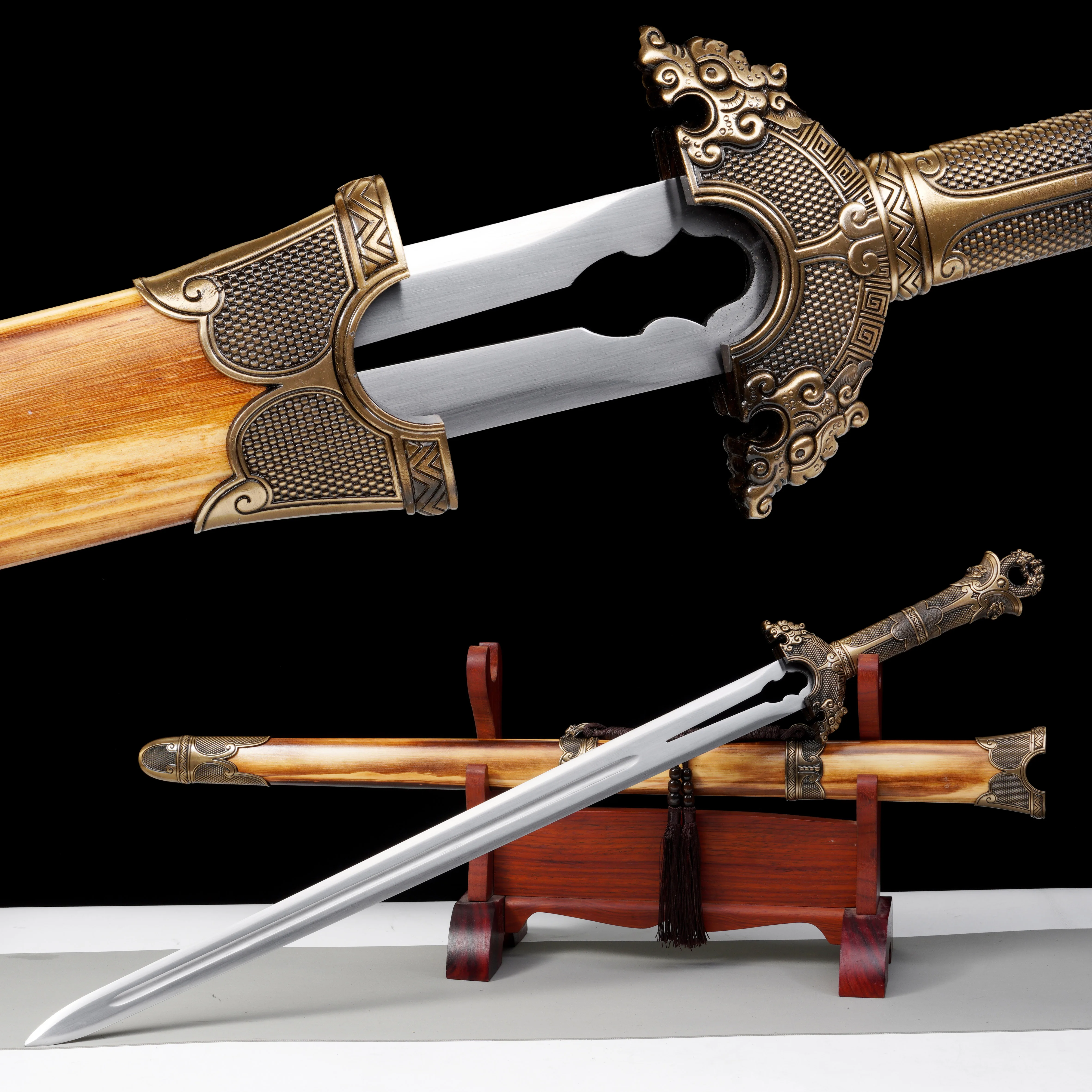 Medieval Moon Sword, European Knights Templar cosplay, high carbon steel blade, katana warrior holding the sword,Full Tang sharp
Medieval Moon Sword, European Knights Templar cosplay, high carbon steel blade, katana warrior holding the sword,Full Tang sharp