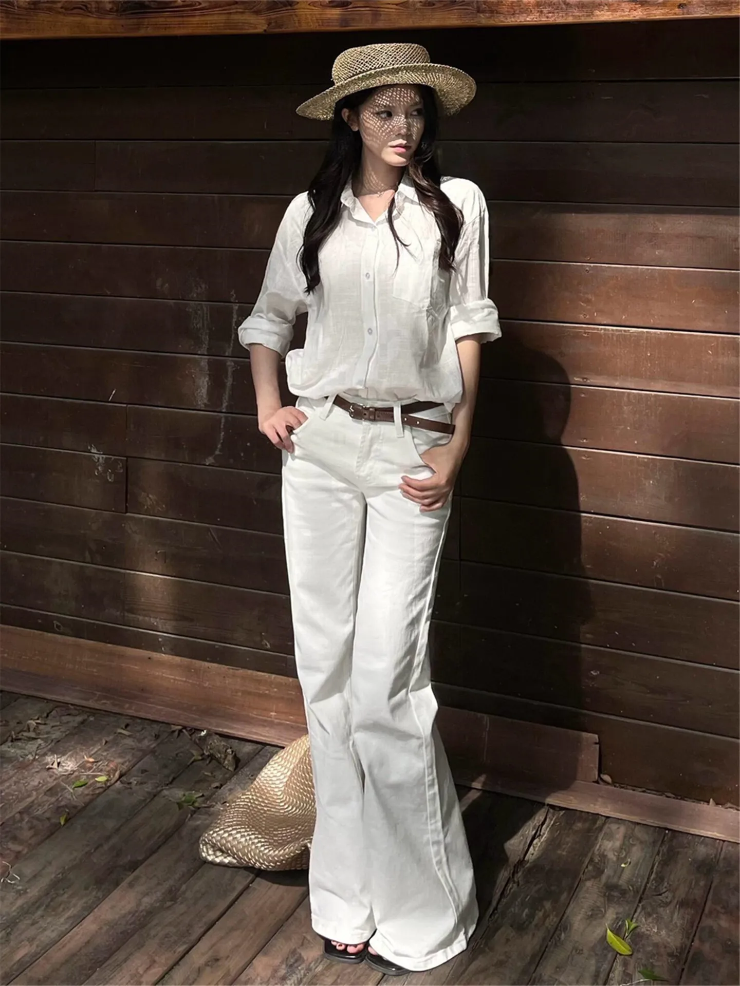 American Street Retro Low Waist Flared Jeans Women Loose Drapey Not Legging Tall Extended Floor Length Pants Casual Style
American Street Retro Low Waist Flared Jeans Women Loose Drapey Not Legging Tall Extended Floor Length Pants Casual Style